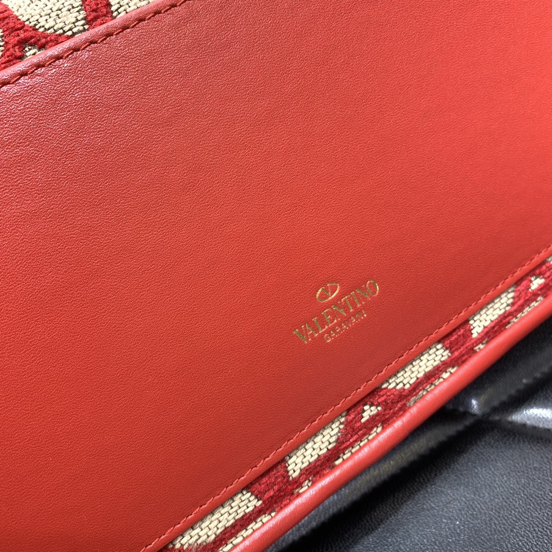 Valentino Garavani Loco Shoulder Bag in Red Toile Iconographe